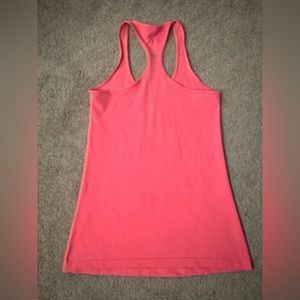 Lululemon tank